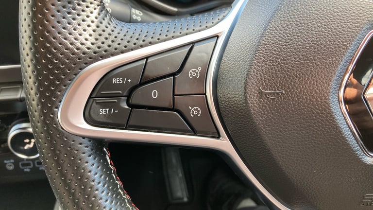 2022 Renault Clio 1.6 E-TECH Hybrid 140 RS Line 5dr Auto HATCHBACK PETROL/ELECTRIC Automatic