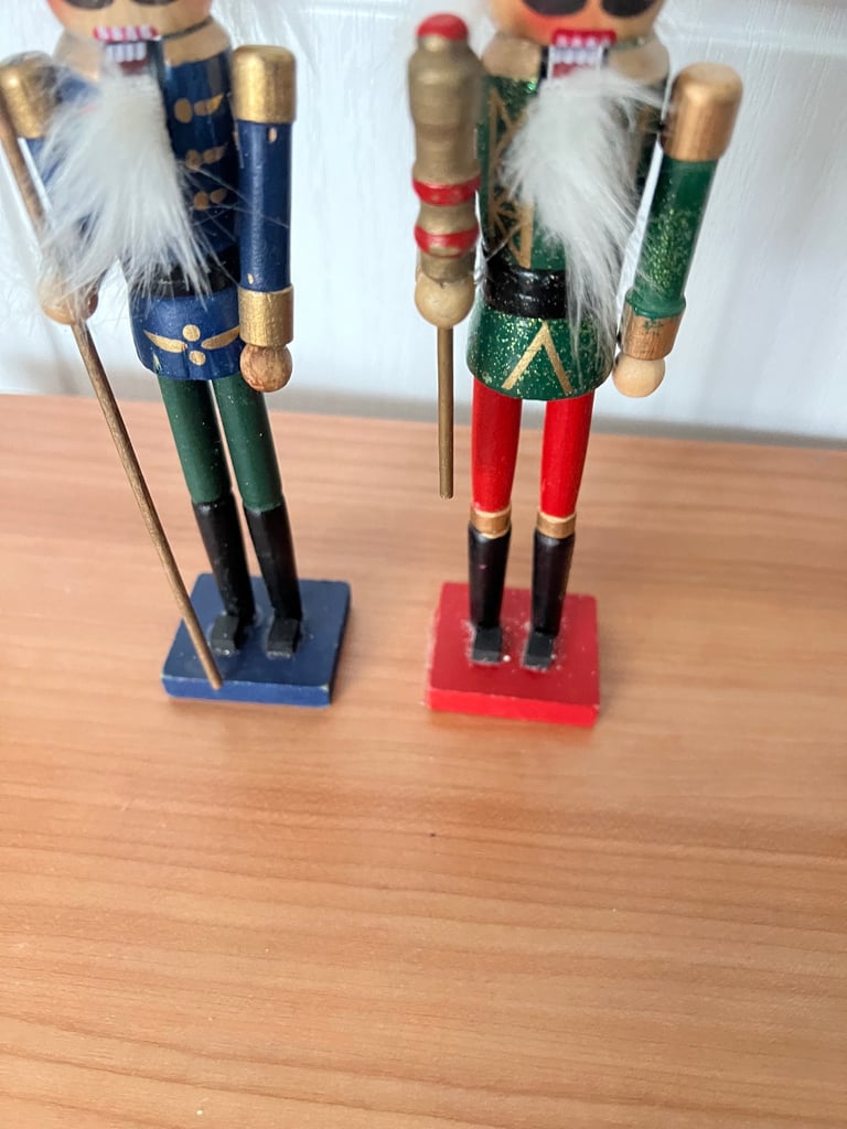 2x Wooden Nutcracker Standing Decoration 