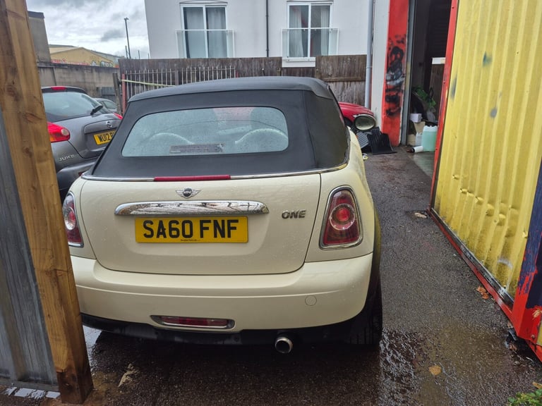 2010 MINI Convertible 1.6 One 2dr CONVERTIBLE Petrol Manual