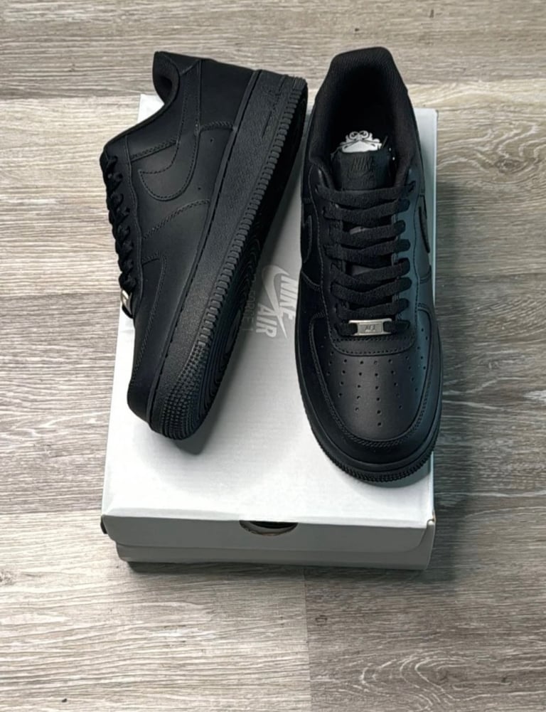 image for Nike Air Force 1'07 Low Triple Black | size 9 |