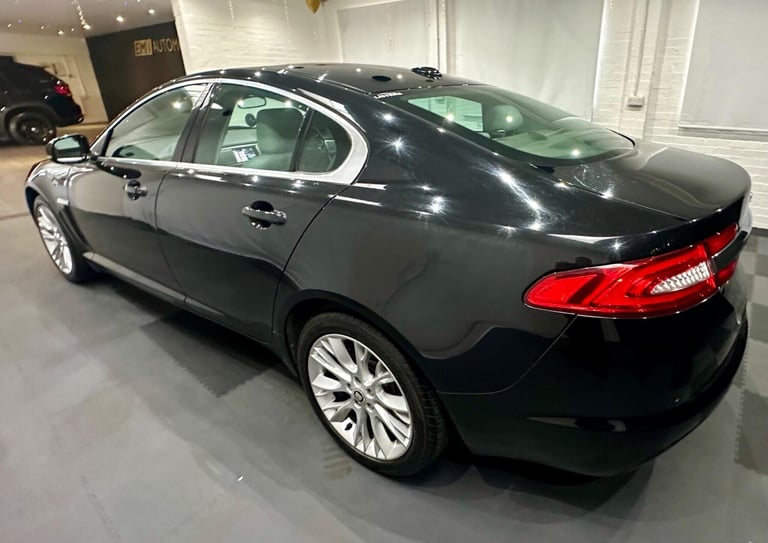2012 Jaguar XF 2.2d Luxury 4dr Auto SALOON DIESEL Automatic