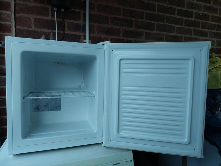 Table Top Freezer 