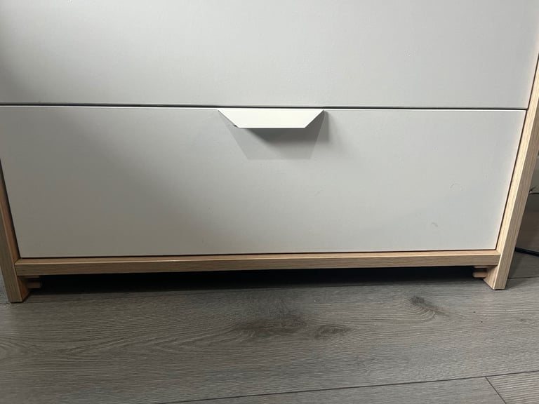3 drawer chest 