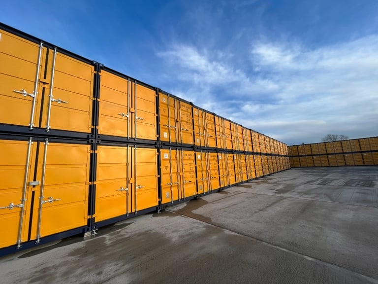 Flexible Storage Container SelfStorage, secure lock ups in Aveley
