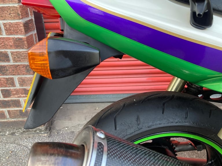 KAWASAKI ZRX1100,LAWSON COLOURS,MANY EXTRAS