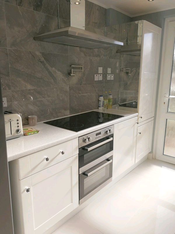 Luxury ensuite (private bathroom) double bedroom in Broomhouse