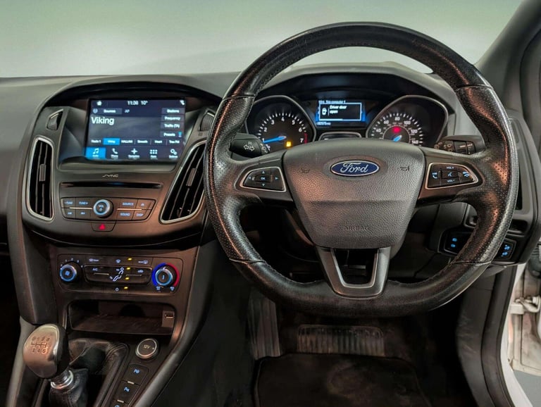 2017 Ford Focus 1.0T EcoBoost ST-Line Euro 6 (s/s) 5dr HATCHBACK Petrol Manual