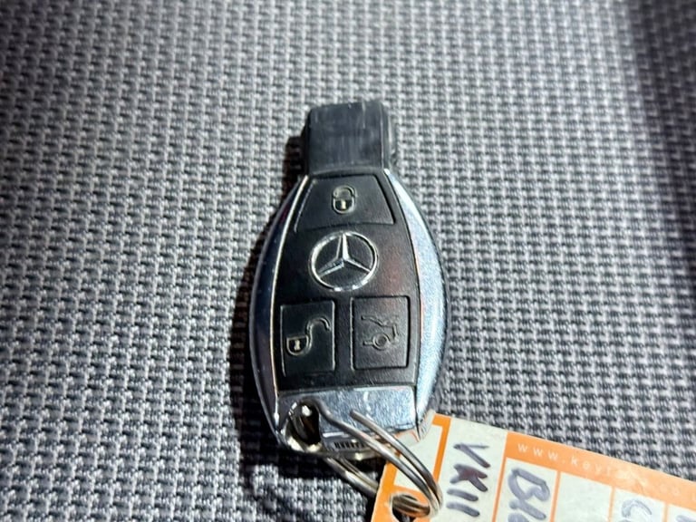 2011 Mercedes-Benz C Class C220 CDI BlueEFFICIENCY Sport 4dr Auto SALOON DIESEL Automatic