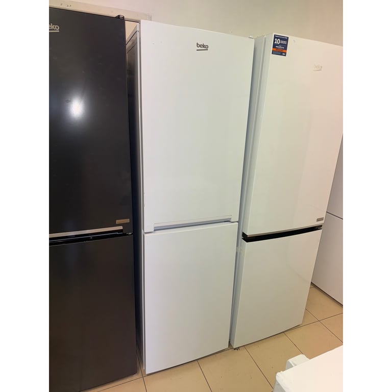image for 😊NEW😊RRP £369!! Beko 55cm Frost Free Fridge Freezer - White 