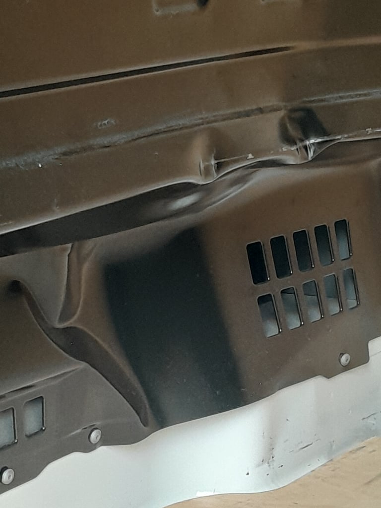 BULKHEAD  FOR A VOLKSWAGEN GRAFTER 