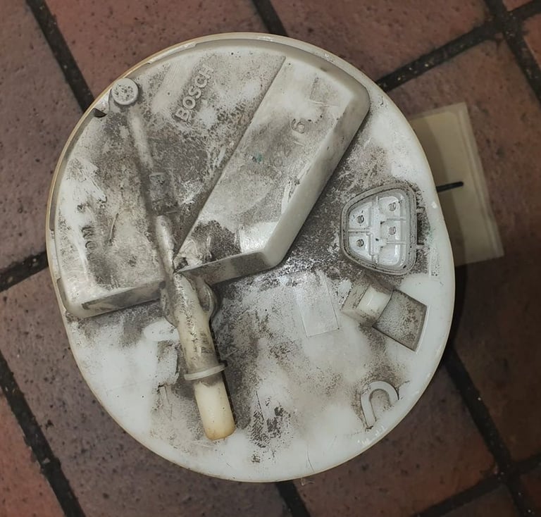 Toyota Avensis Fuel Sender Pump In Tank 2001