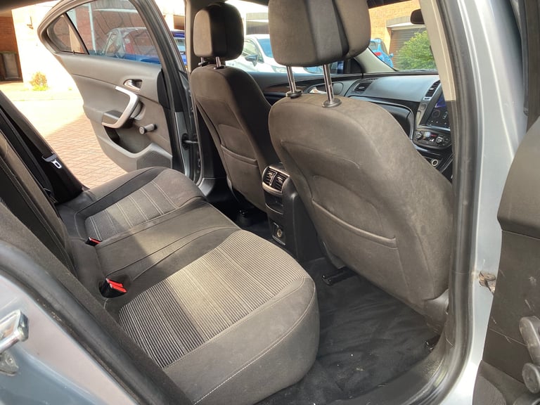 Vauxhall, INSIGNIA, Hatchback, 2013, Manual, 1956 (cc), 5 doors