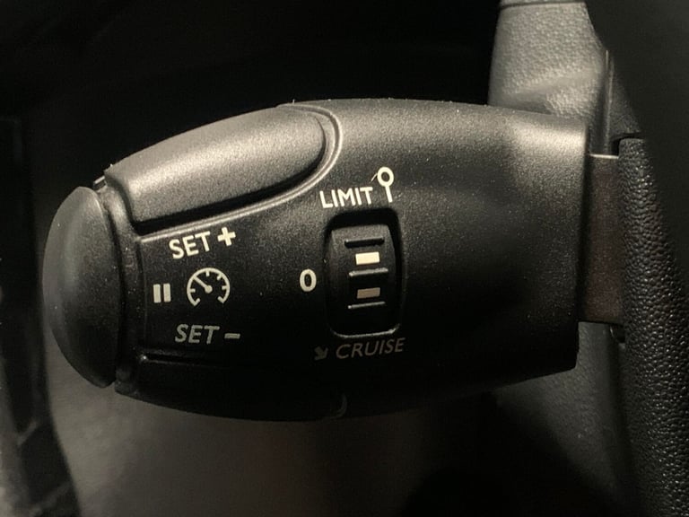 2016 DS Automobiles DS 3 1.2 PureTech Elegance 3dr HATCHBACK PETROL Manual