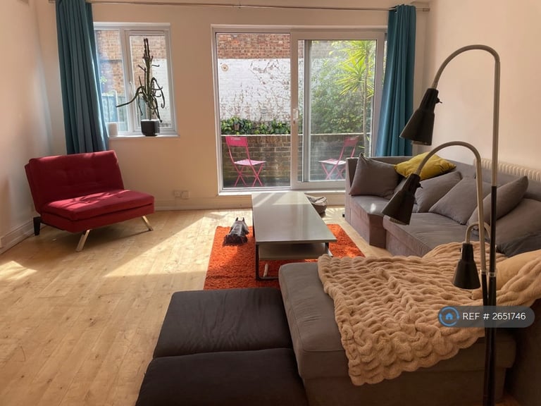 3 bedroom flat in Jamestown Road, London, NW1 (3 bed) (#2651746)