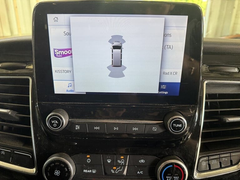 2020 Ford Tourneo Custom 2.0 320 EcoBlue Titanium Minibus Double Cab 5dr Diesel Auto L2 Euro 6 (s...