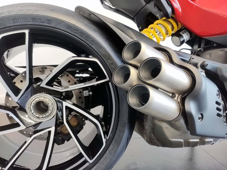 2025 Ducati Diavel V4 Red 700 Miles | £339 Dep & £339 pcm