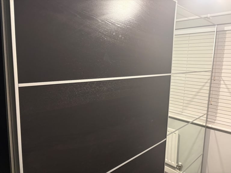 Black/Mirror wardrobes 