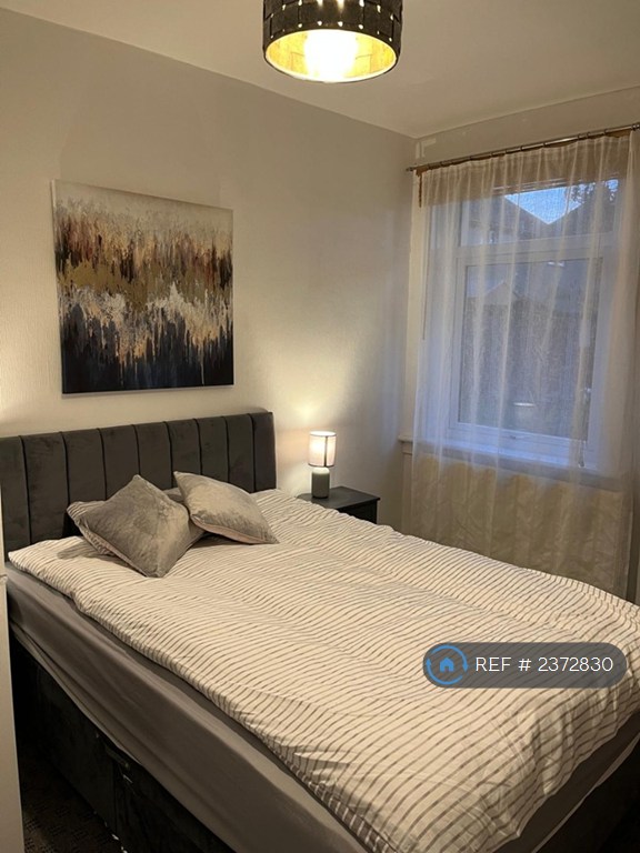 2 bedroom flat in Burnbank Street, Coatbridge, ML5 (2 bed) (#2372830)