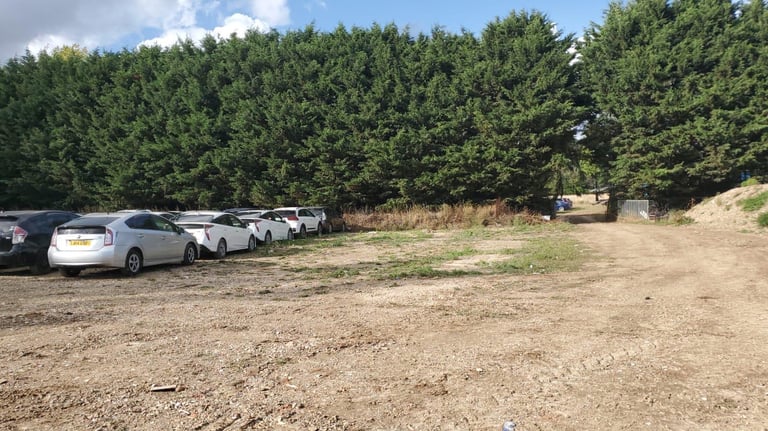 Spacious Yard Available to Let – Ideal for Commercial Parking