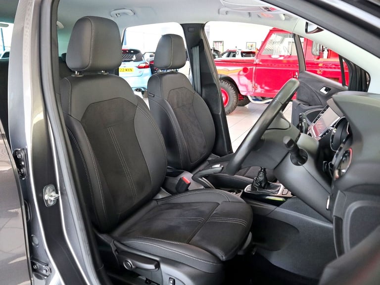 2022 Vauxhall Crossland 1.5 Ultimate Turbo D 5DR Suv Diesel Suv Diesel Manual