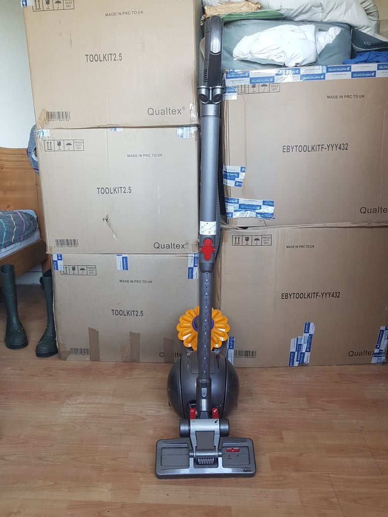 image for Dyson Ball cy27 pull along hoover Cylinder vacuum cleaner bagless tools 1 week guaran