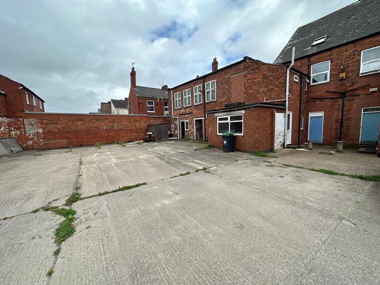 Shop/commercial property (+flat above separately)