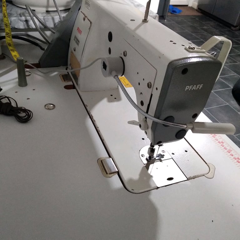 Pfaff sewing machine(energy saver)