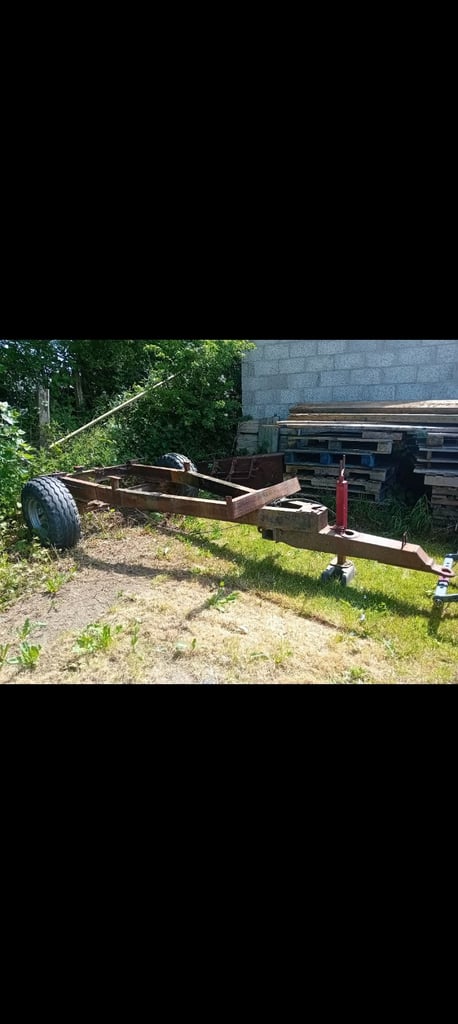 Tractor tipping trailer