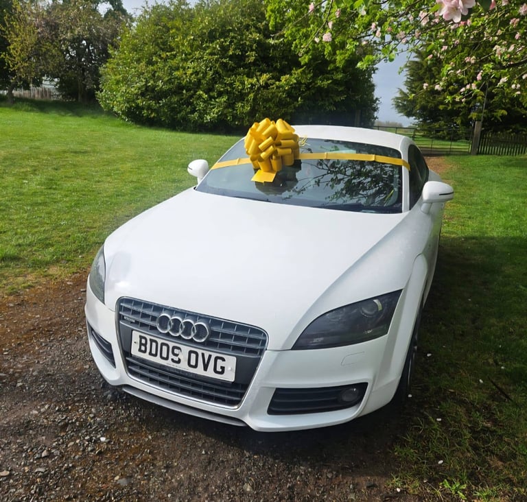 image for Audi, TT, Coupe, 2009, quattro Manual white , 1968 (cc), 2 doors