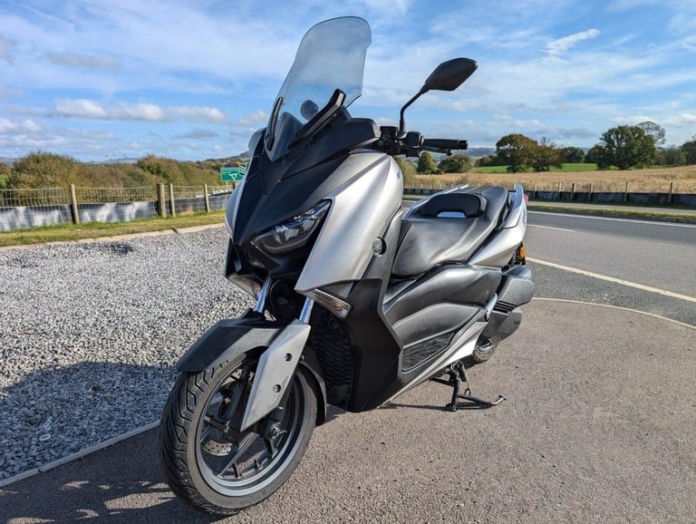 2020 YAMAHA XMAX 300