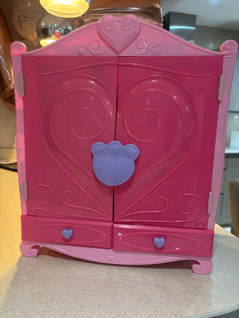 Build a bear wardrobe 