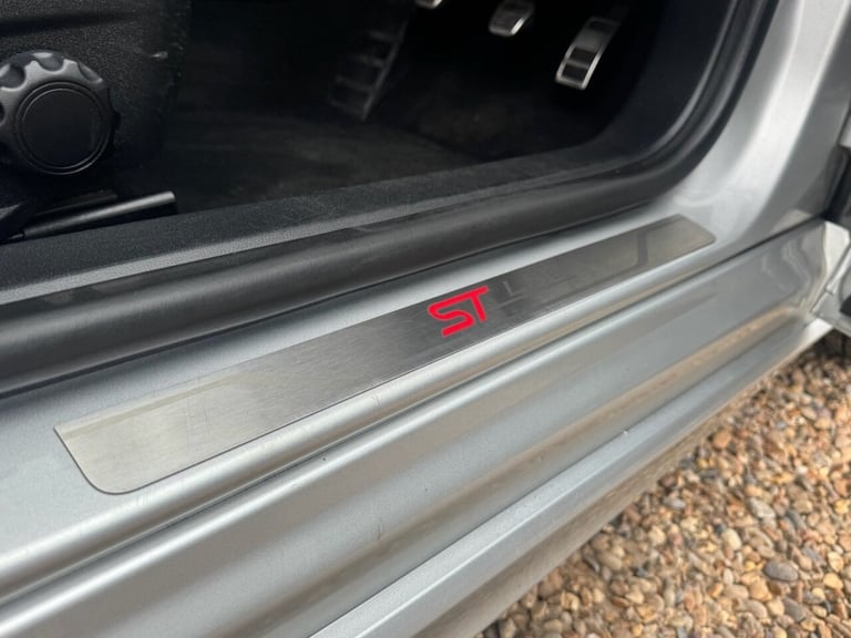 2019 Ford Focus 1.0T EcoBoost ST-Line Hatchback 5dr Petrol Manual Euro 6 (s/s) (125 ps) Hatchback...