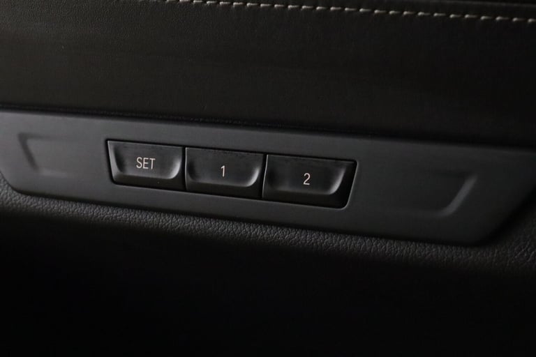 2022 BMW 7 Series 3.0 745Le 12kWh M Sport Auto xDrive Euro 6 (s/s) 4dr SALOON Petrol/Electric Hyb...