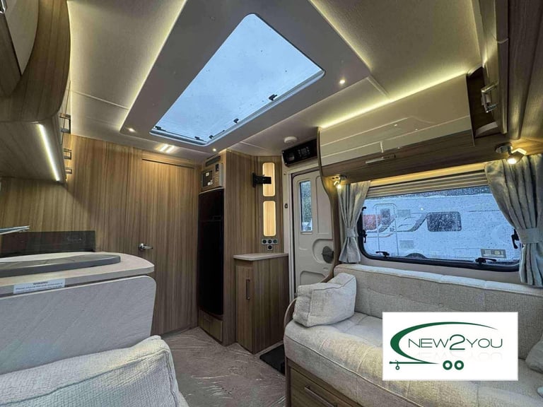 2016 Lunar Delta RI 4 Berth TRASNVERSE BED Caravan - STOCK NO E193