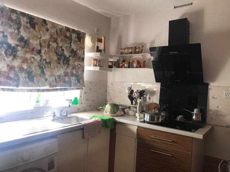 FREE Used Fitted Kitchen – Modern Style –