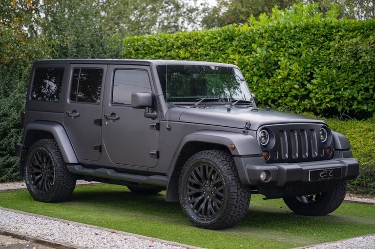 image for 2013 Jeep Wrangler 2.8 CRD Sahara SUV 4dr Diesel Auto 4WD Euro 5 (197 bhp) CONVERTIBLE Diesel Aut...