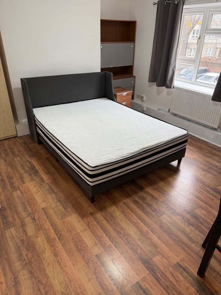 image for Nice 3 bedroom Plus 1 Separate Living Room 6 Mins Walking From Stratford Station, London E15.
