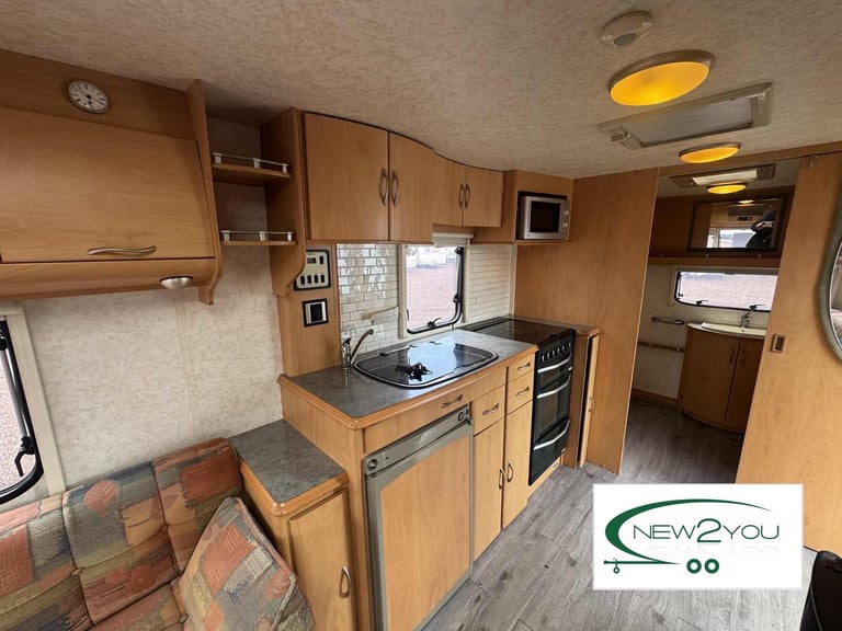 2003 Lunar Delta 520/2 2 Berth Caravan - STOCK NO E205