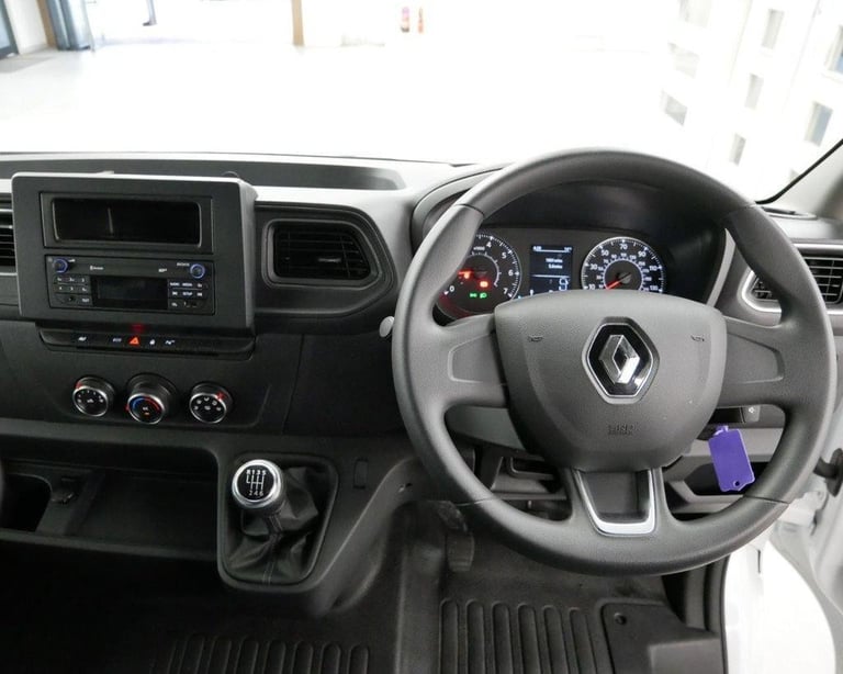 71 RENAULT MASTER 2.3 DCI 135 BHP L2 H2 MEDIUM BUSINESS + ( AIR CON )