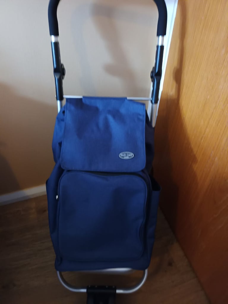 image for NEW EXPENSIVE SHOPPING TROLLY 