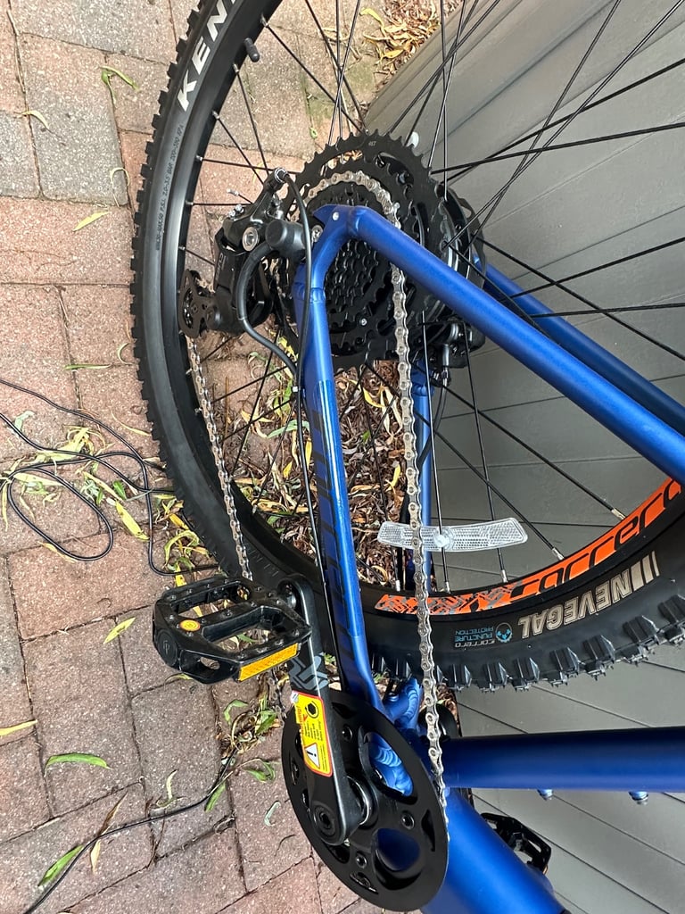 Carrera Vulcan e-bike medium frame excellent condition worth £1500