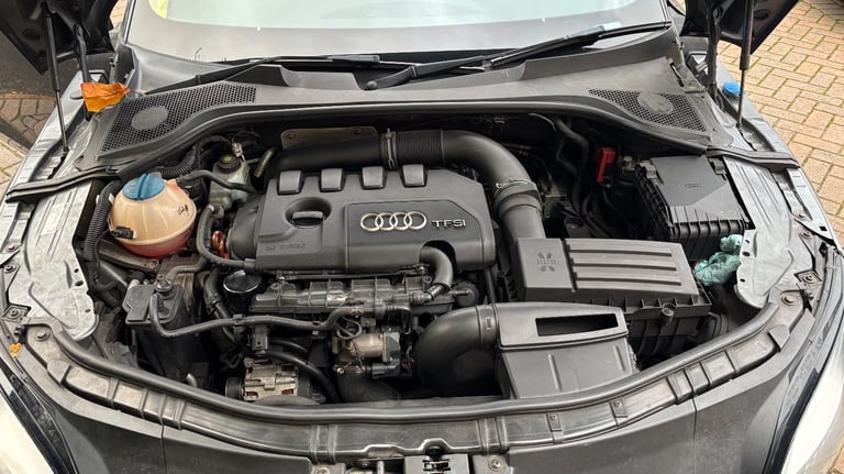 Audi, TT, Coupe, 2011, Semi-Auto, 1984 (cc), 2 doors