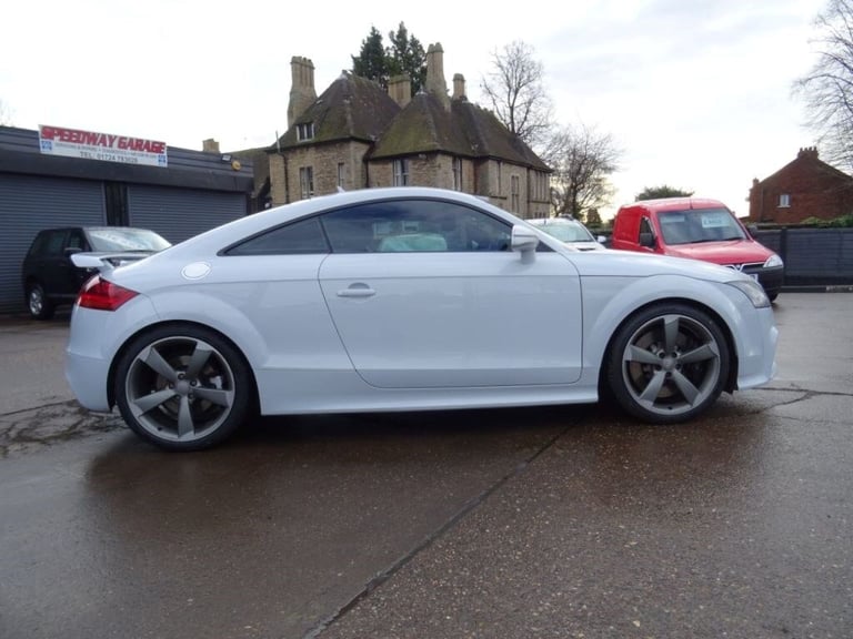 Audi TT 2.5T FSI TT RS Quattro 2dr S Tronic EXCELLENT SERVICE HISTORY Petrol