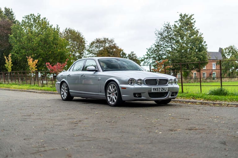 image for 2007 Jaguar XJ XJ 2.7 TDVi Sovereign 4dr Auto SALOON DIESEL Automatic