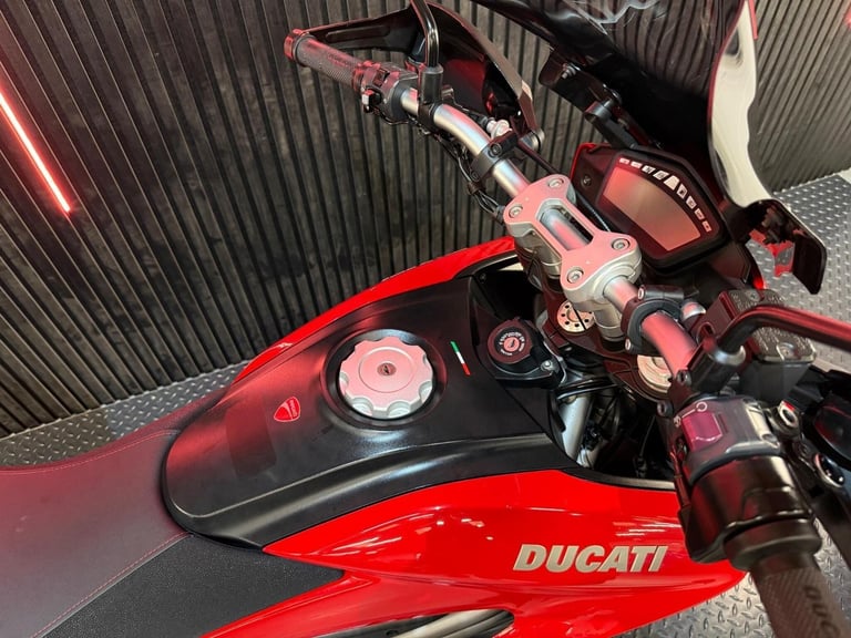 2015 Ducati Hyperstrada 821 821 Euro 3