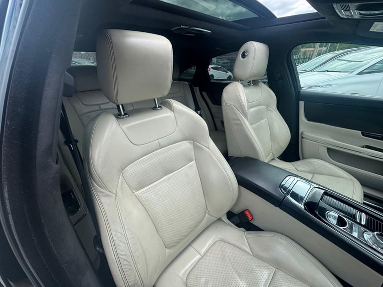 2014 Jaguar XJ 3.0d V6 Portfolio Auto Euro 5 (s/s) 4dr SALOON Diesel Automatic