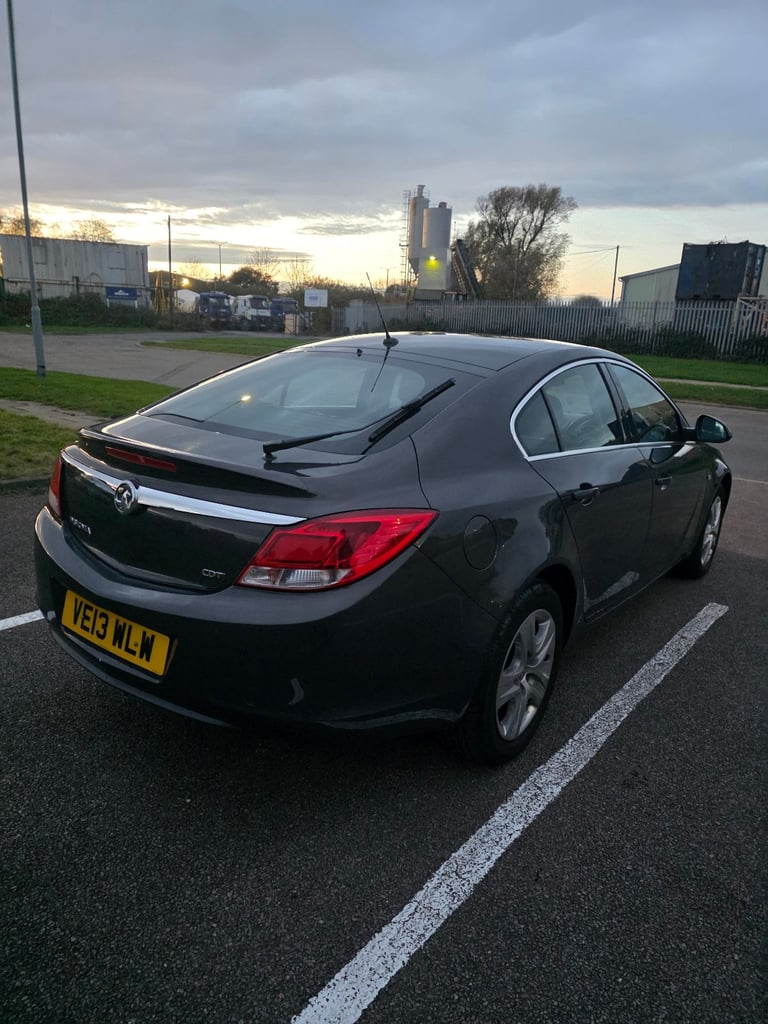 image for Vauxhall, INSIGNIA, Hatchback, 2013, Manual, 1956 (cc), 5 doors