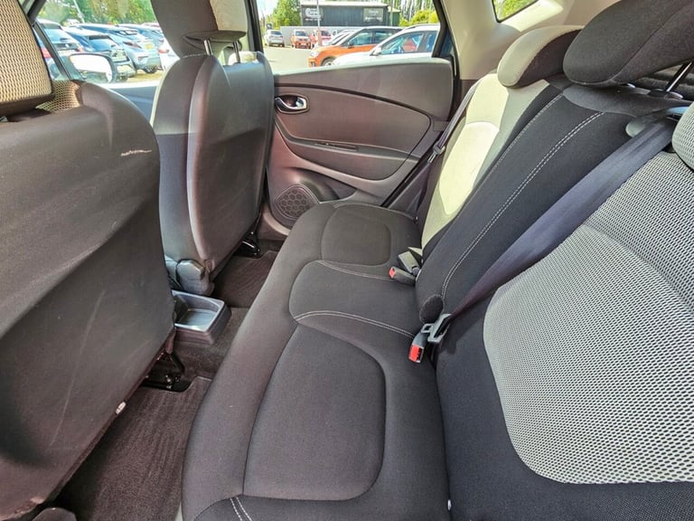 2018 Renault Captur 1.5 dCi ENERGY Iconic SUV 5dr Diesel Manual Euro 6 (s/s) (90 ps) HATCHBACK Di...