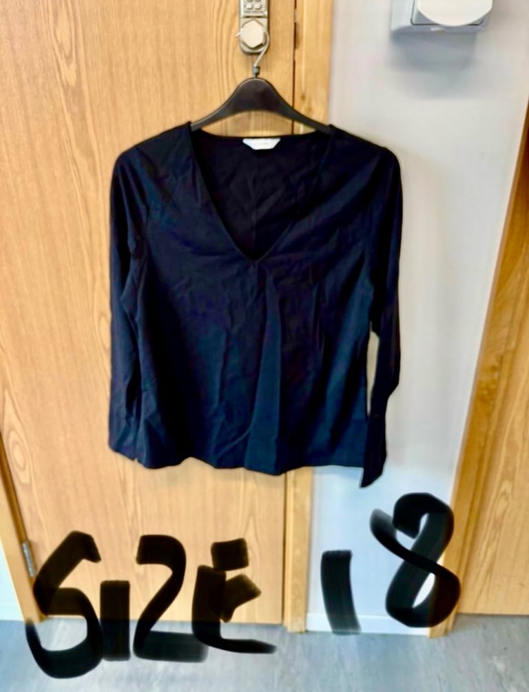 Ladies Clothing Size 18