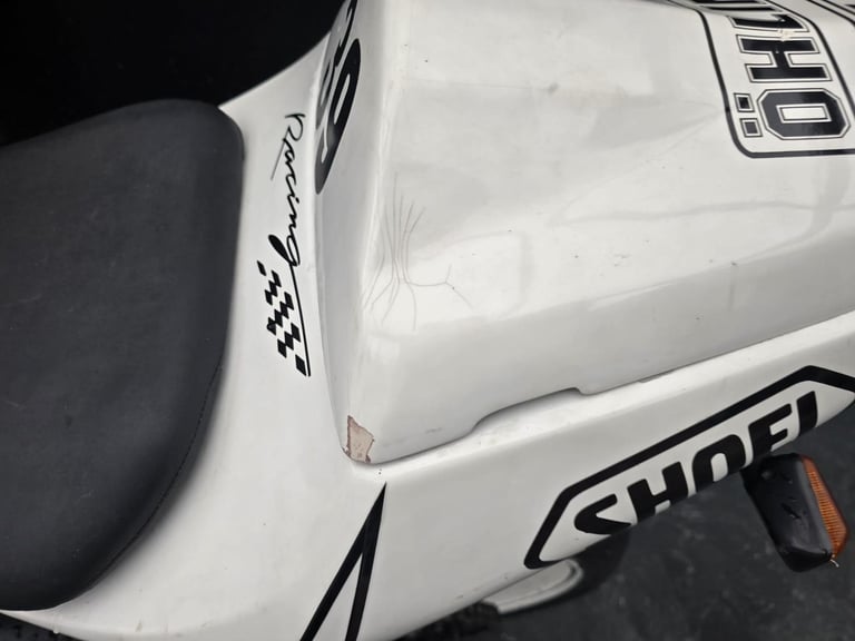 SUZUKI GSXR 600 K4 PROJECT BIKE HPI CLEAR